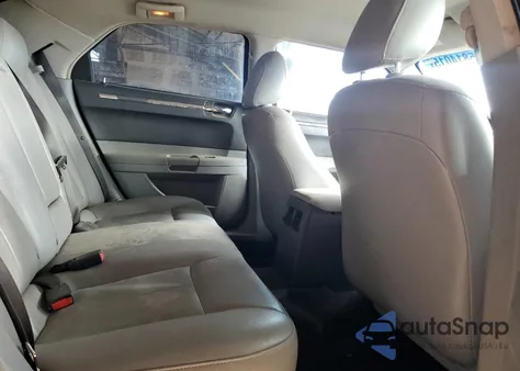 2006 Chrysler 300 Touring z USA, uszkodzony, nr VIN 2C3KA53G16H458912